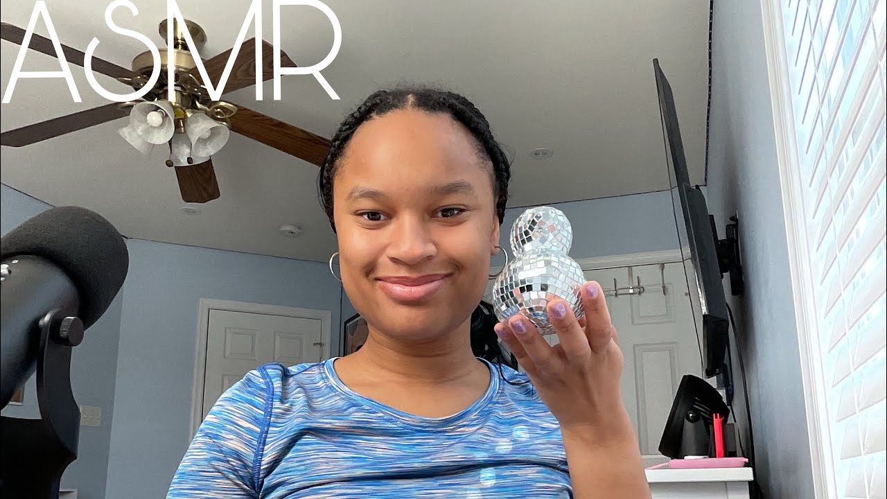 ASMR| Tapping and Talking 