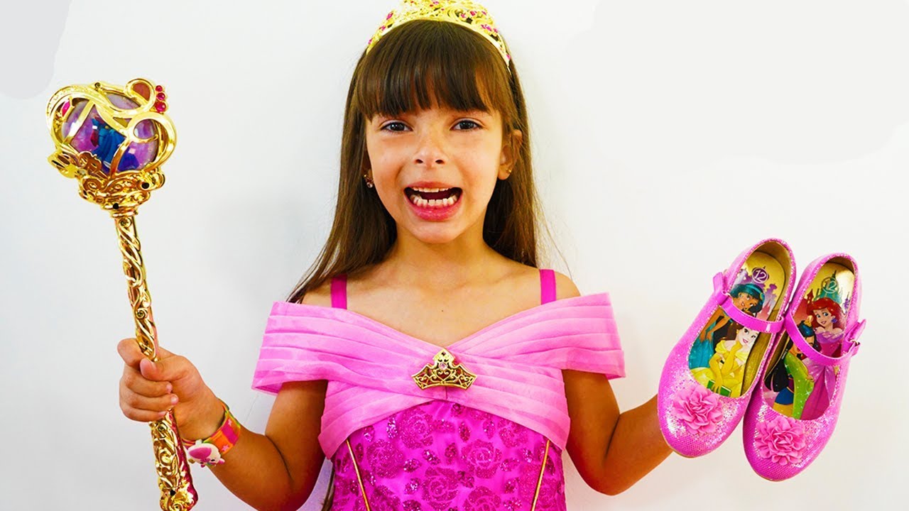 Laurinha quer ser uma princesa da Disney - Laurinha wants to be a Disney Princess for kids