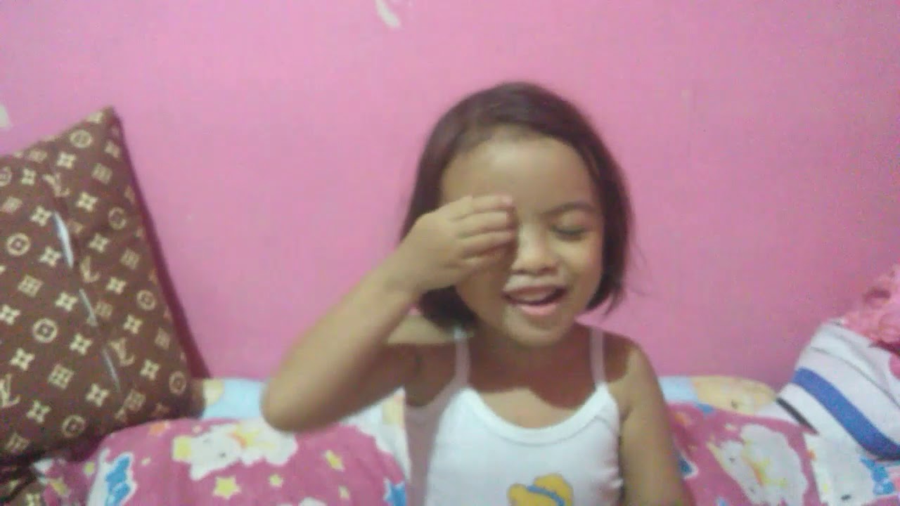 First video what's in my toys bag\\. JAZMINE HOLLON