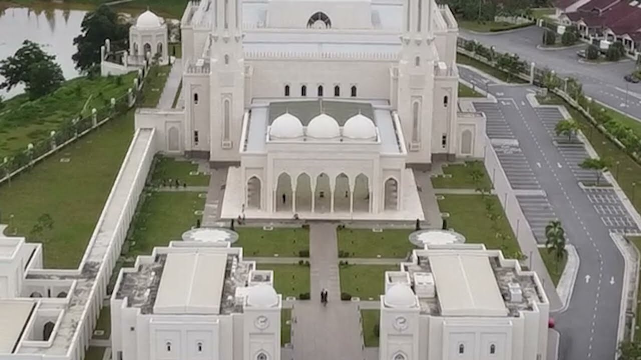 ✨ &ldquo;Mere Maula Tu Rehmaton Ka Samundar Hai&rdquo; is a soulful Hamd presented by Soul of Islam.