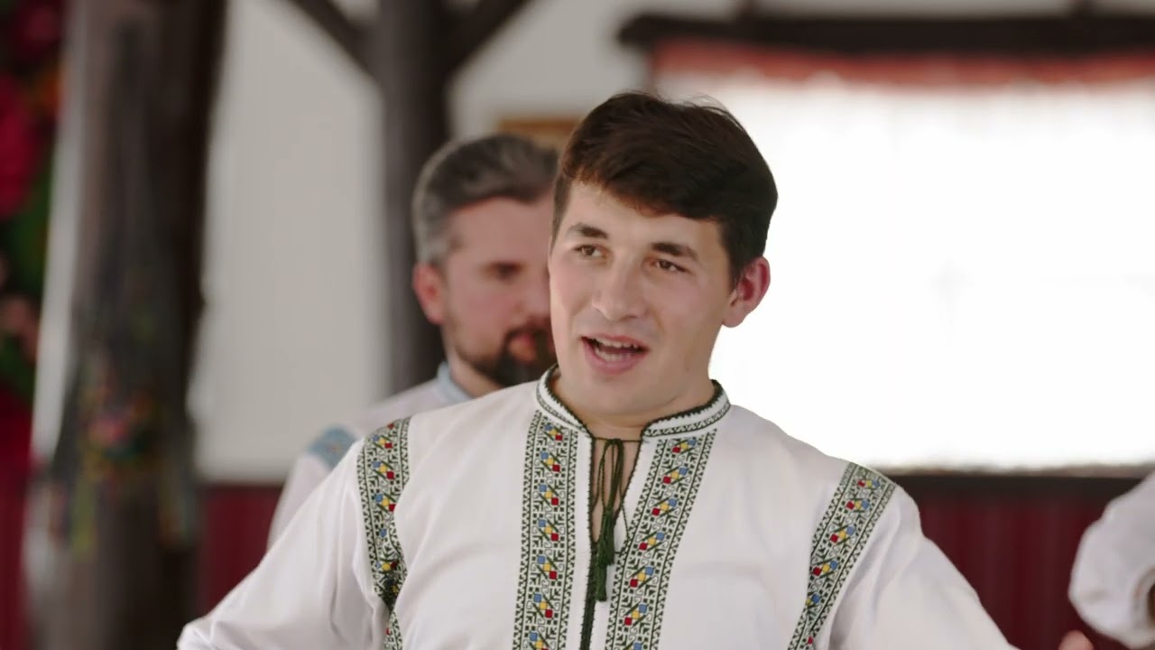 Ansamblul etnofolcloric Plăieșii - La crâșma lui Nea Marin