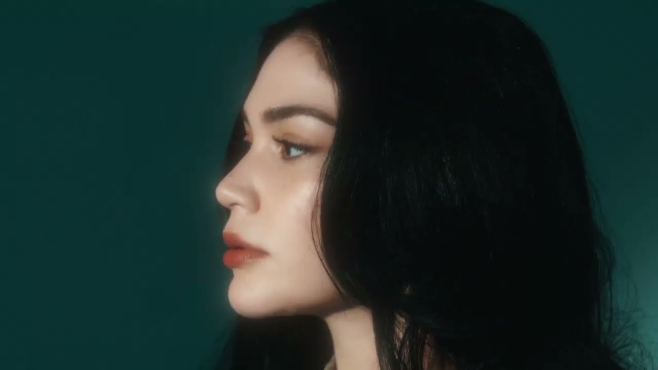 Jess Connelly - 2AM (Official Video)