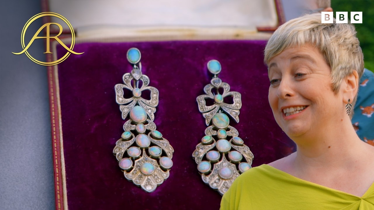 Owner 'Wowed' By 125-Year-Old Opal & Diamond Earrings Worth Thousands | Antiques Roadshow UK