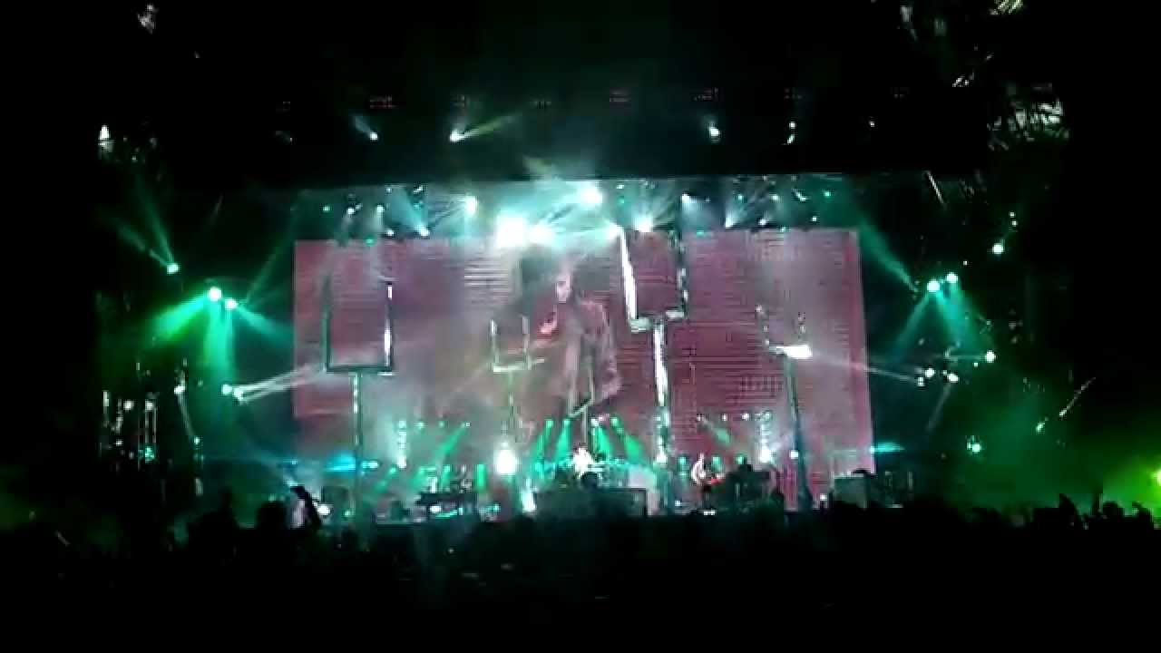 Muse - Micro Cuts (live at Reading Festival 2011) [HD]