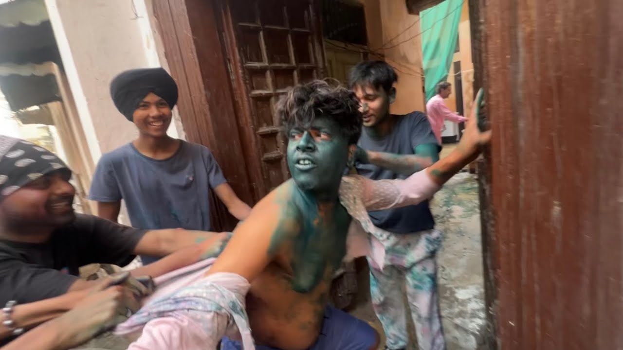 Holi wala kam end lag gya 🤣| pakka colour vali holi khedi 😨#holi #vlog #subscribe #viral 