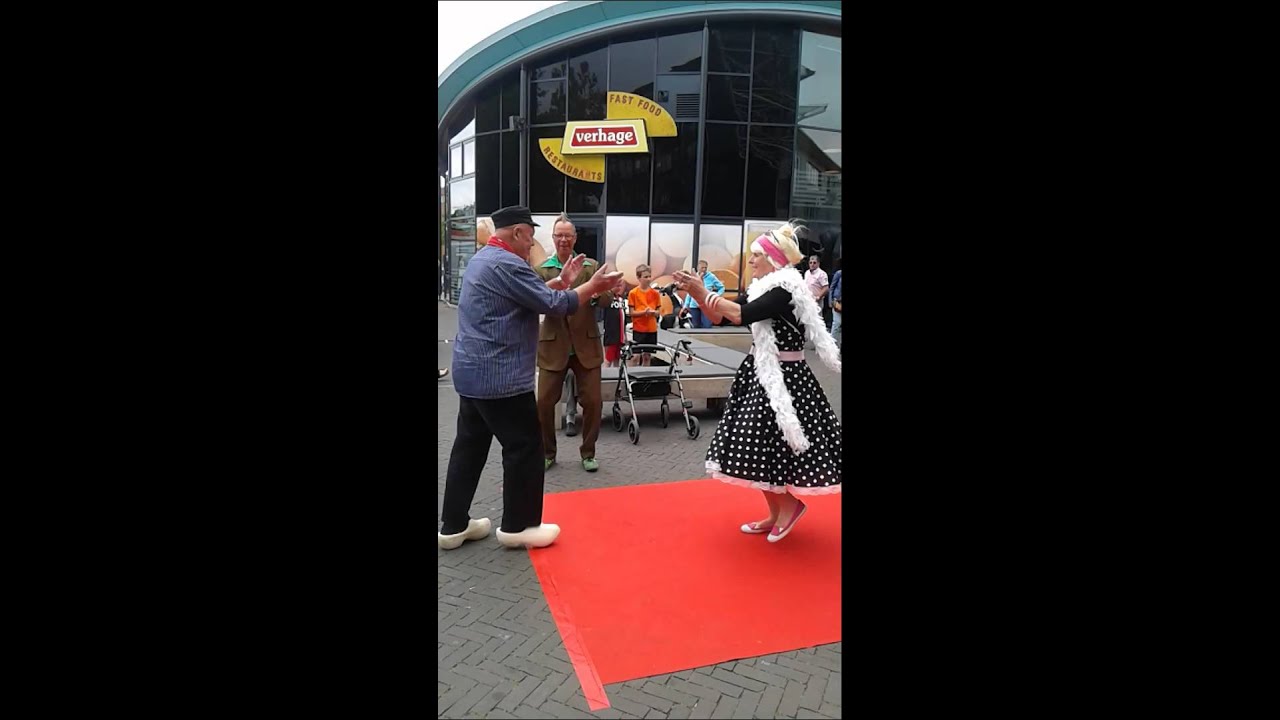 Wielborgh Flash(Zang)mob Polderwielkoor 2014