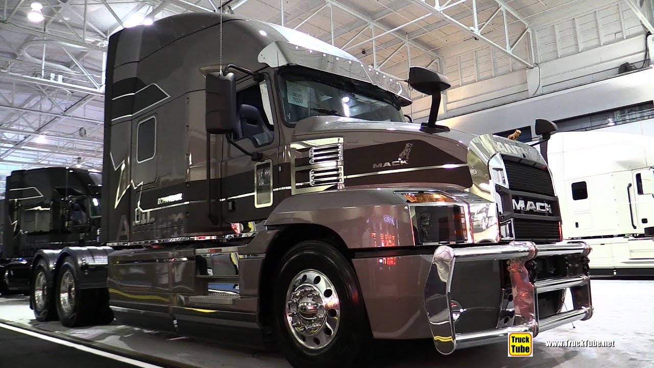 2018 Mack Anthem 64T 70inch Sleeper MP8 445C - Exterior and Interior Walkaround - 2018 Truckworld