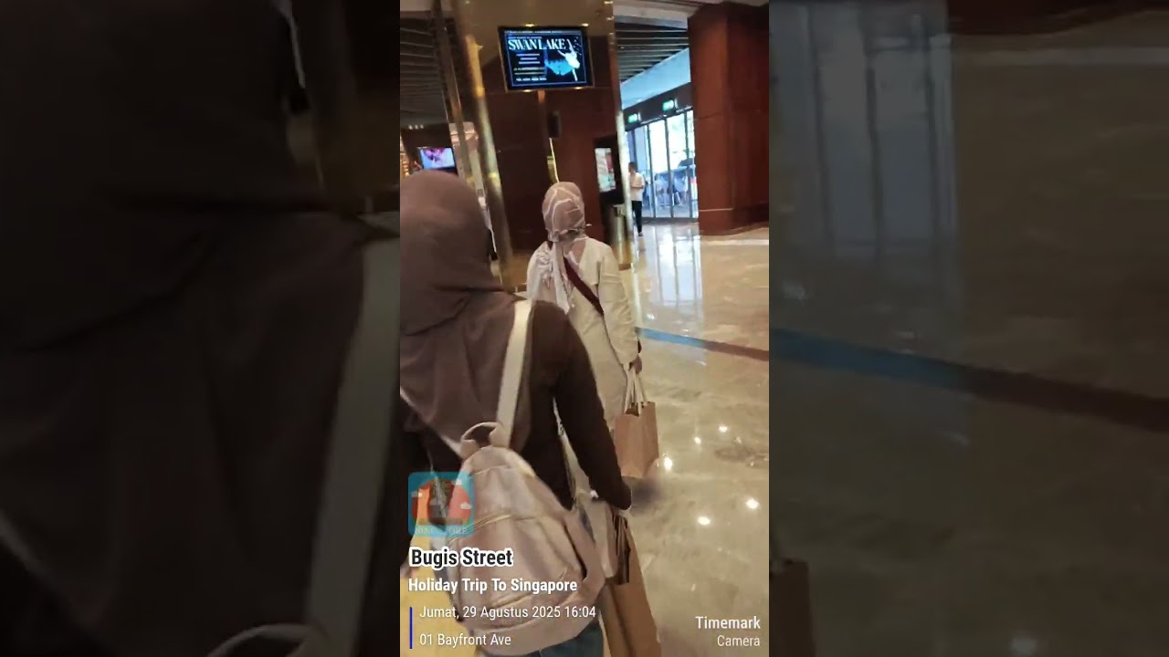 Bayfront Avenue Bugis Street Judul Holiday Trip To Singapore