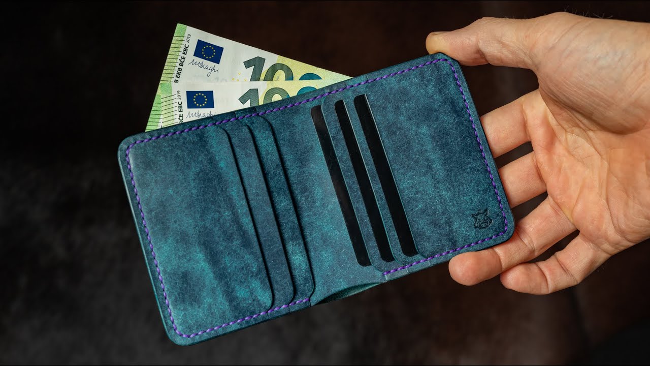 Making leather bifold wallet which fits large banknotes 