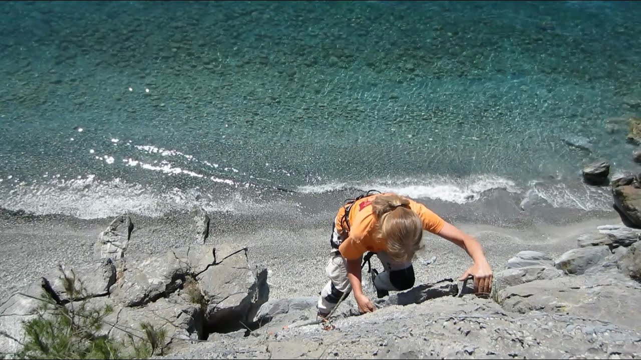 LOUTRA - Klettern am Strand / Climbing at the Beach