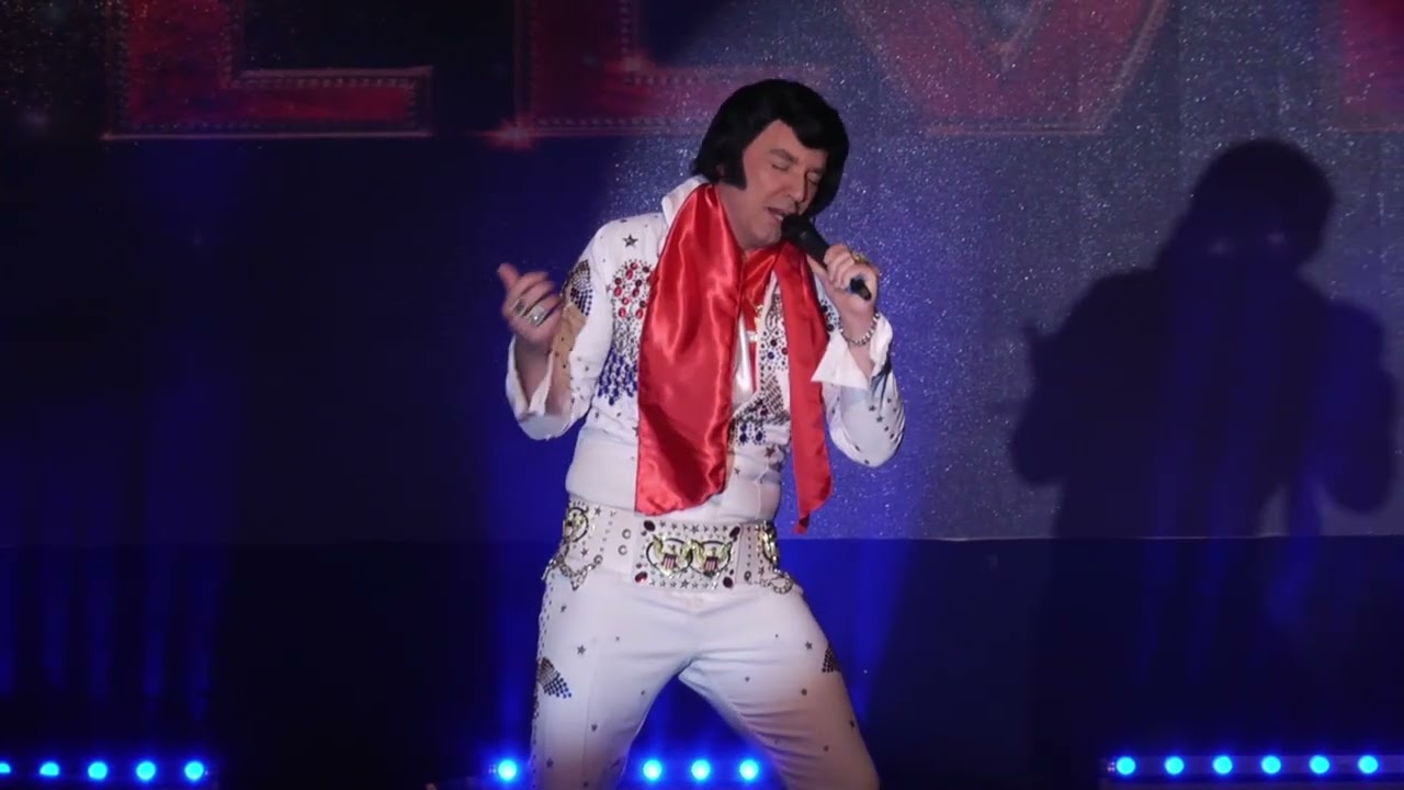 Michael Clews as Elvis - Kentucky Rain & If i Can Dream