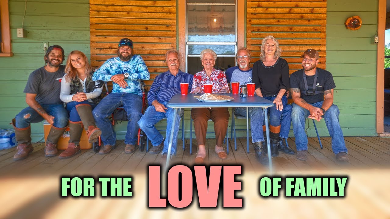 89 Year Old Grandma Gets A 100 Year Old House Makeover For Her Birthday!