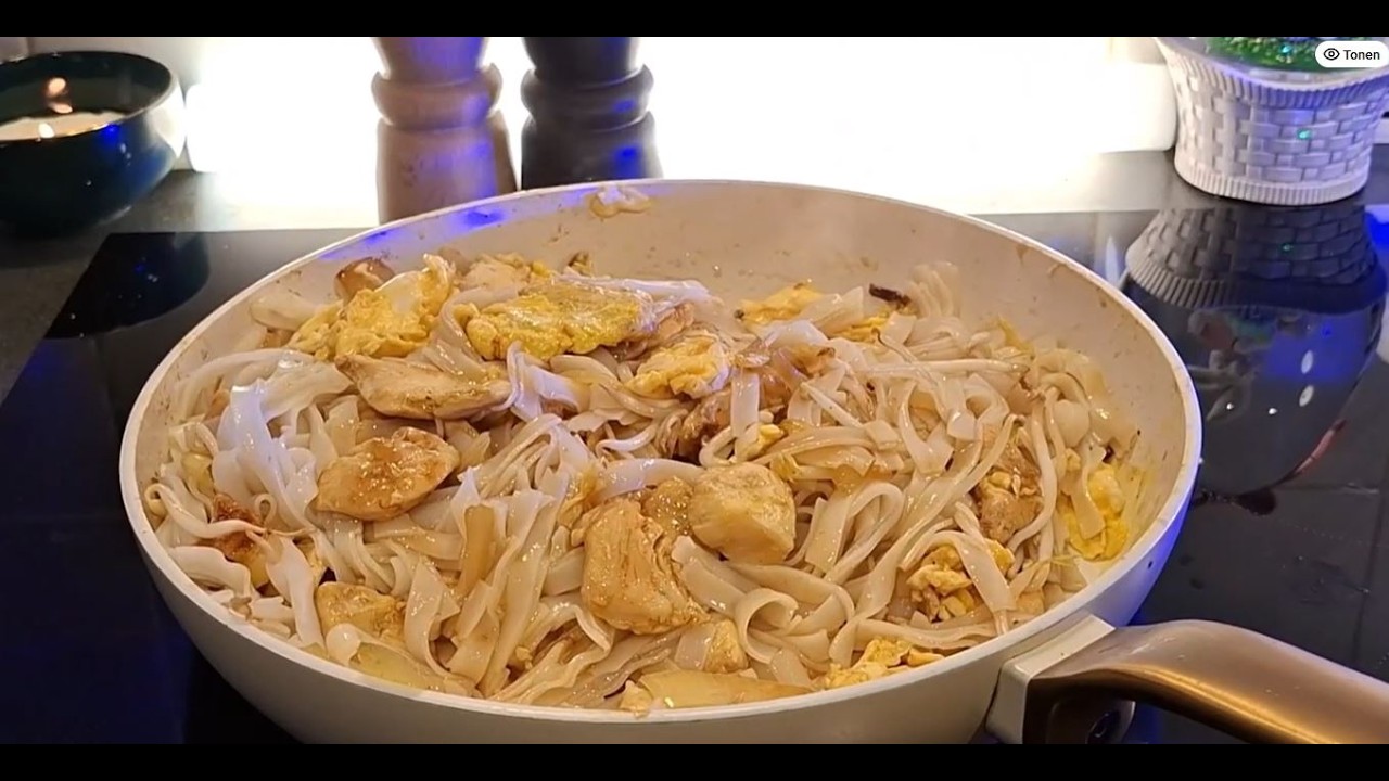 Chicken Pad Thai