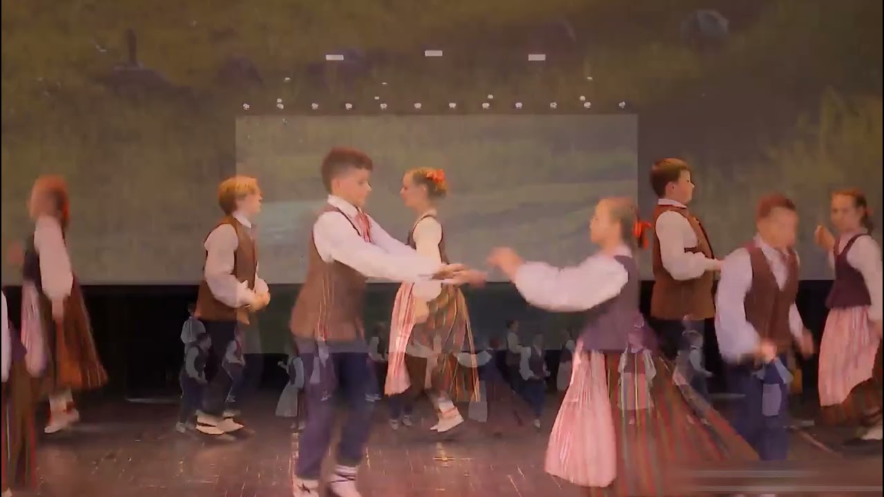 Šokių studijos ,,Kibirkštėlė" pasirodymas nacionaliniame konkurse ,,Aguonėlė"