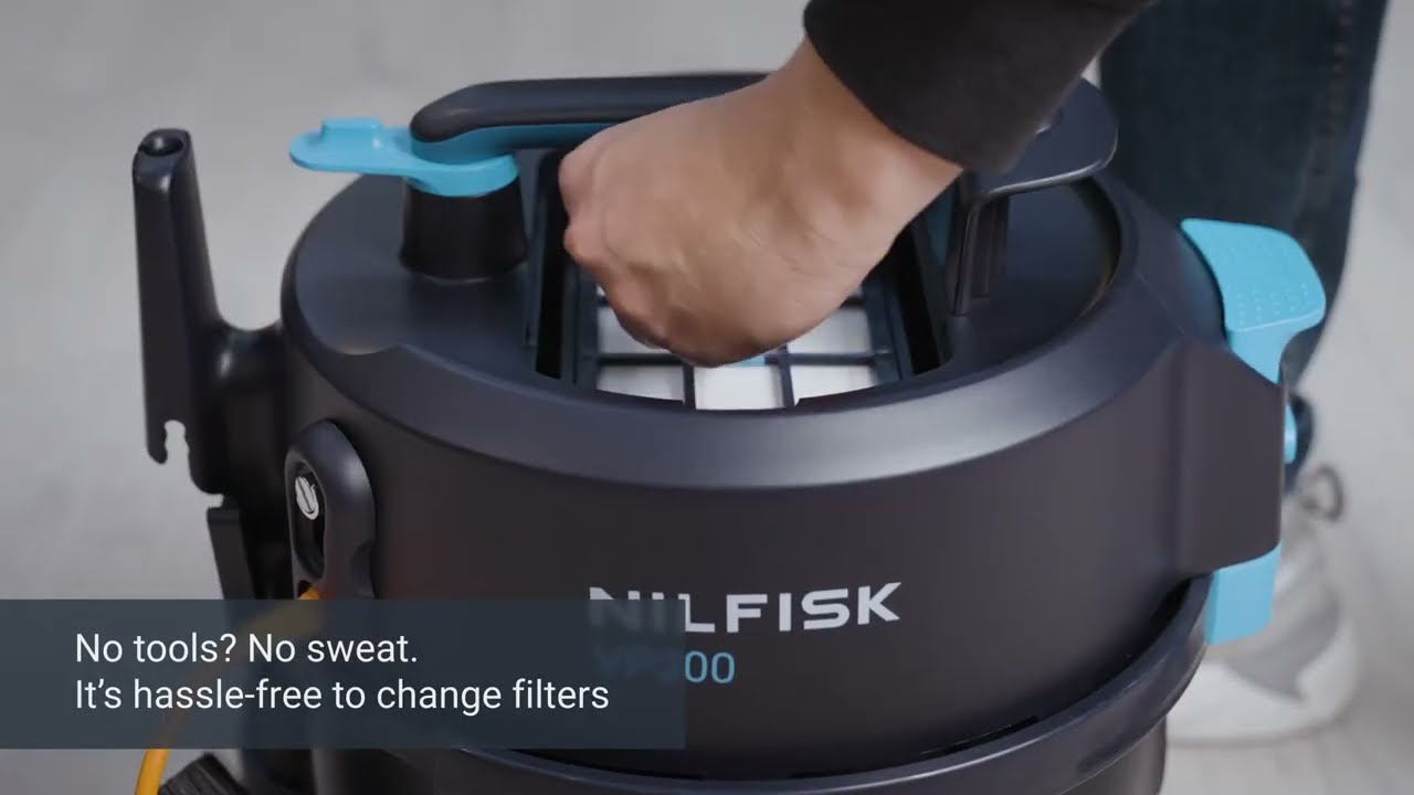 Nilfisk VP400 XECP Tub Vacuum Cleaner