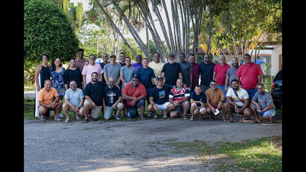 Primeiro Retiro Rede Emaús - Uma mesa e um quadro Branco - Março 2026