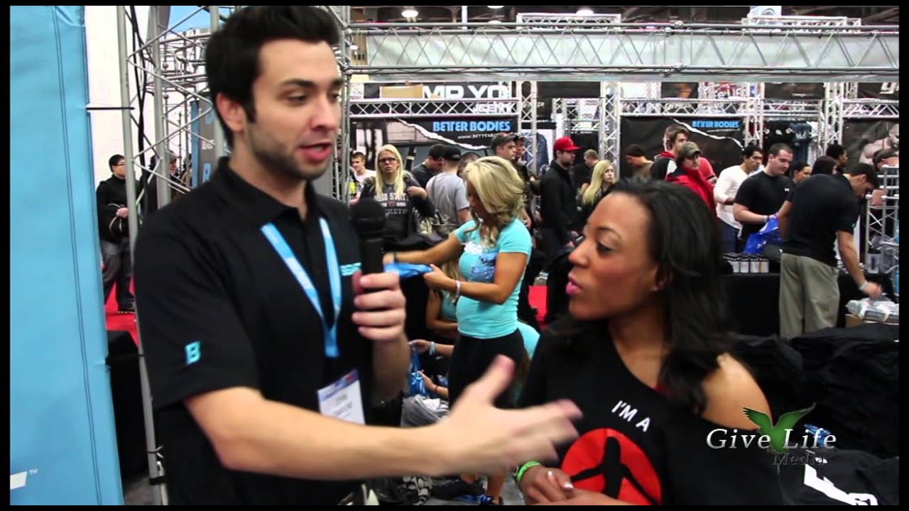 MissFittBritt interviews Beast Sports Nutrition at the 2013 Arnold Classic