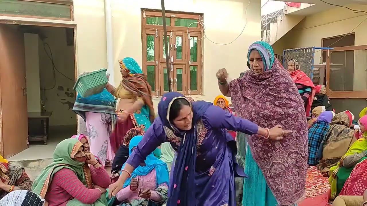 Ahirwal bharawas हो बालाजी मेरा संकट काटो न💃🏻💃🏻इधर उधर न डोल रहया मेरे दिल न डाटों न💯💯👌🏻