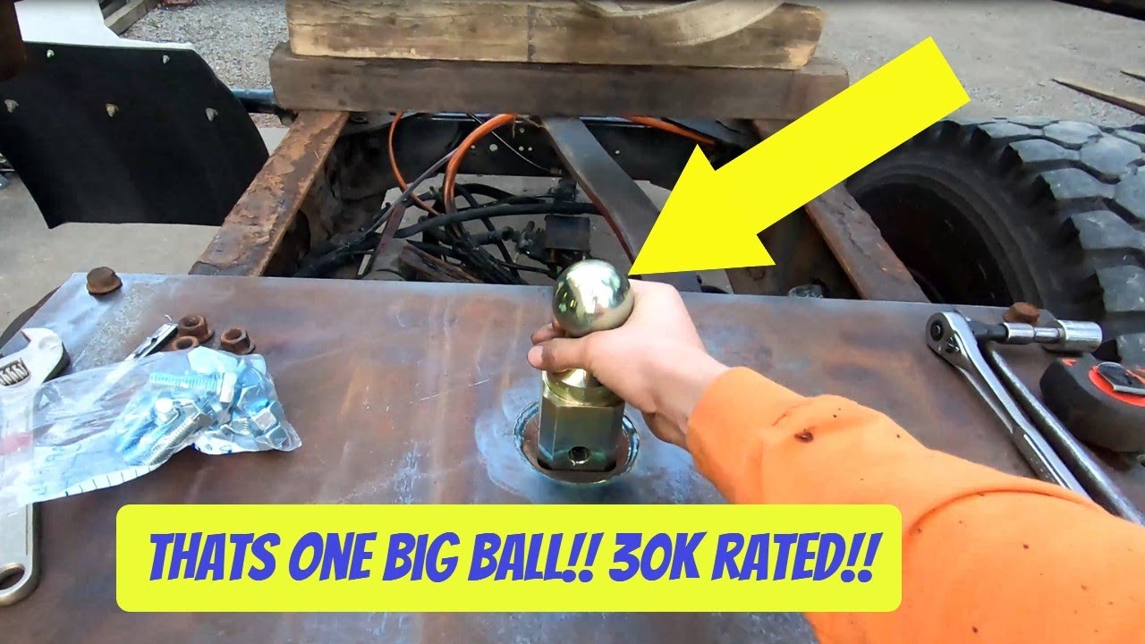 I CUSTOM WELDED A B&W GOOSENECK / COMPANION 5TH WHEEL HITCH IN THE FIRE TRUCK TOY HAULER!!!!