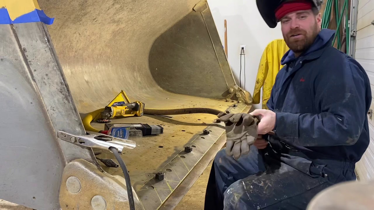Loader Bucket Hardfacing