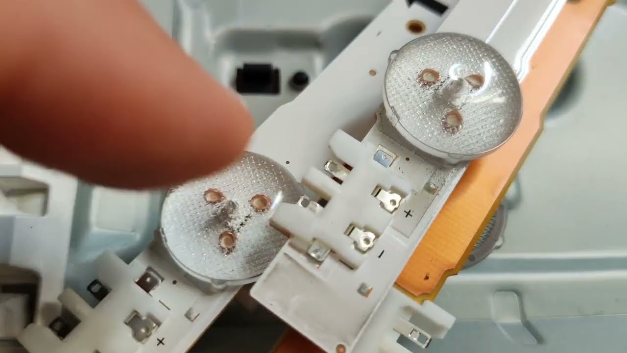 Naprawa telewizora ze śmietnika, czyli reanimacja Samsung UE32H5000AW