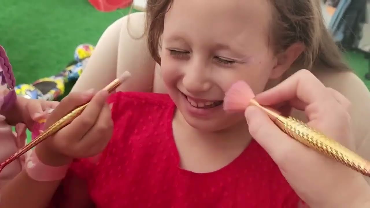 DEV KULAYE GİTTİK !! BAHAR VE BABASI ÇOK KORKTU !! ASANSÖRDE KALDIK !!