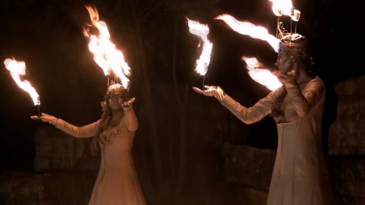 ILUSIAS | UV Light & Fire show: fireshow Flaming Art