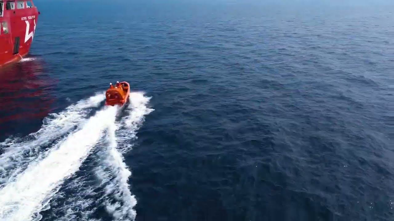 #FRC-Fast Rescue Craft #MOB #SOLAS-Approved Man Overboard Recovery#drone #offshore #ahts #DP-2 #dji