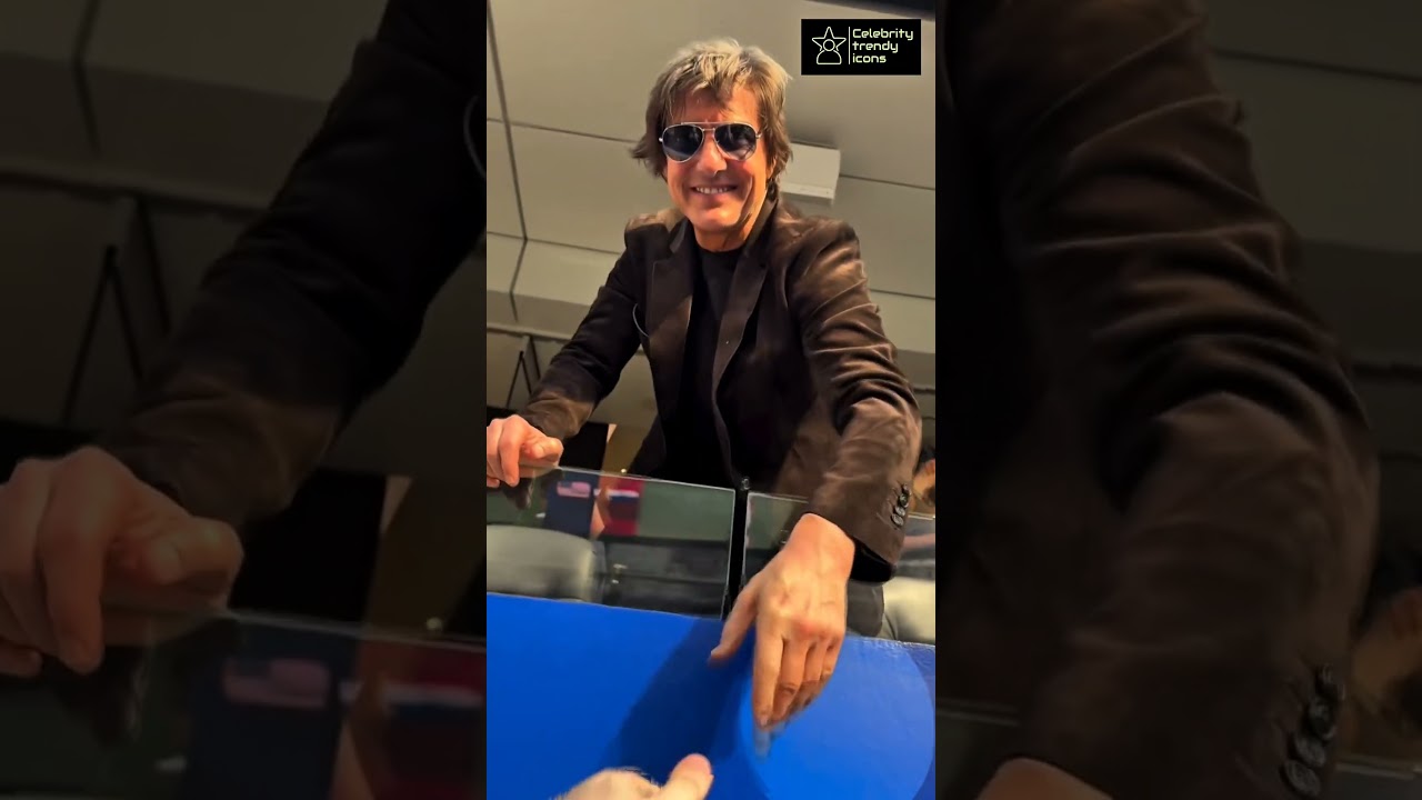 Tom Cruise Shakes hands with Fans at Fifa World Cup Event ❤️😍 #tomcruise #fifaworldcup