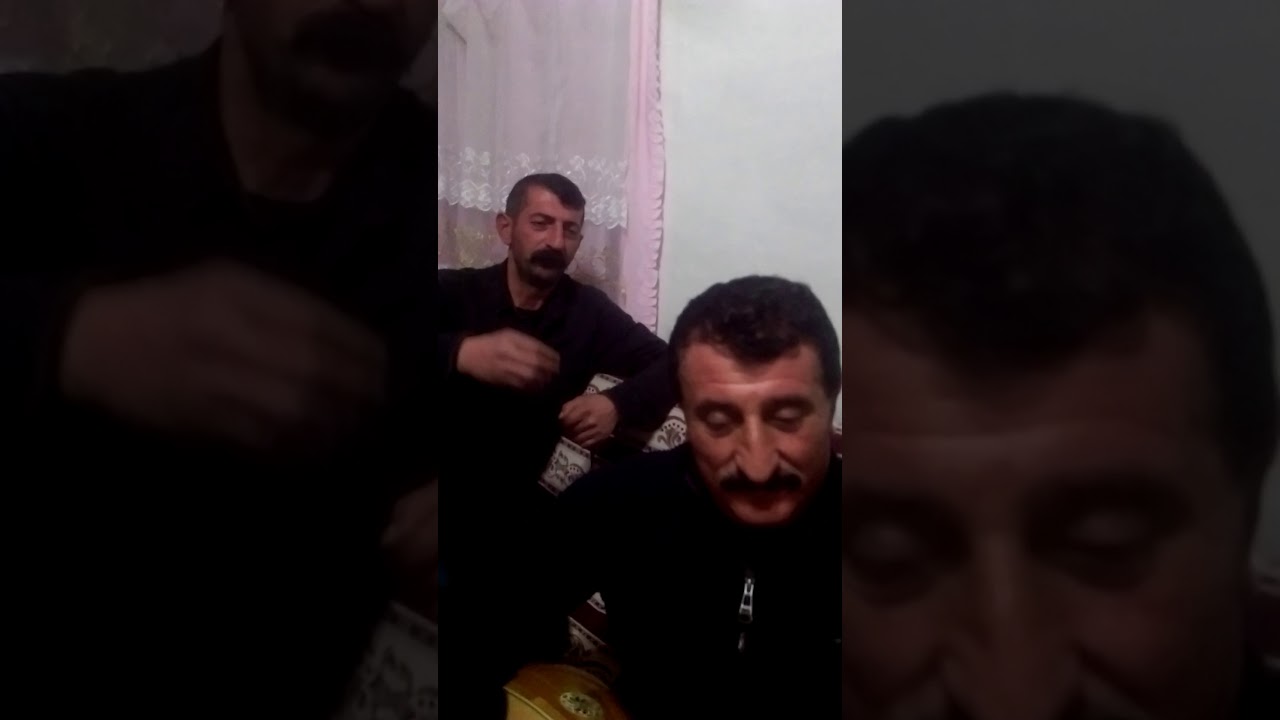 ÇEŞİT ÇEŞİT GAVATLAR VAR YÜZE,BOYUNA SARILIP DÖNER DÖNMEZ KÜFÜR EDENLERE YAZILMIŞTIR.