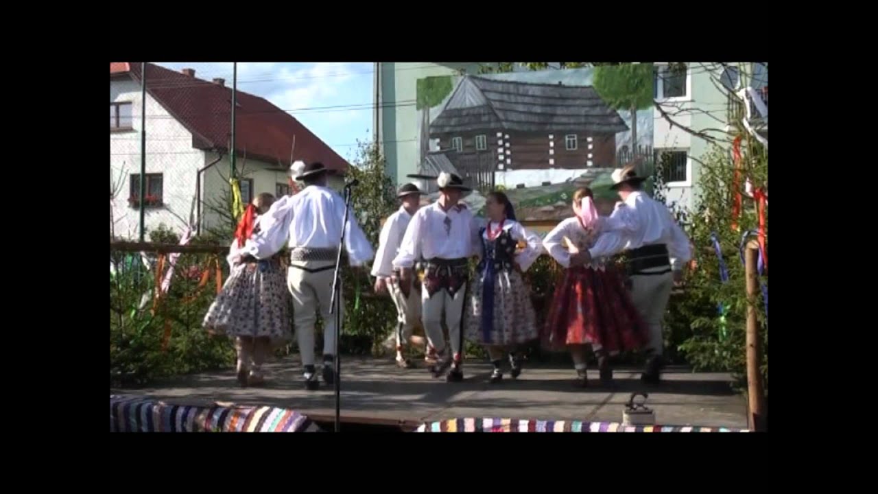 Folklórny súbor Skorušina z Liesku