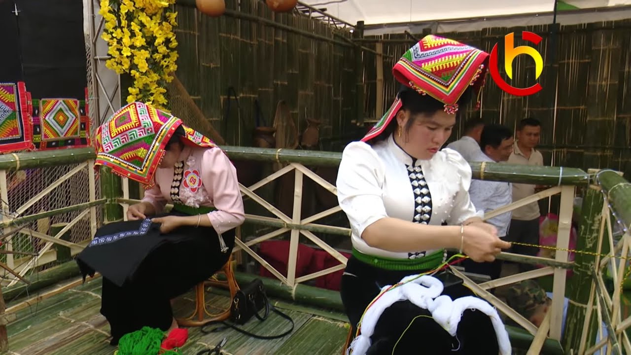 TRUONG CA: THAM CHIEN TRUONG DIEN BIEN NAM XUA-TH: QUANG TIEN- LO TIEN- Y NGHIA LICH SU DAN TOC