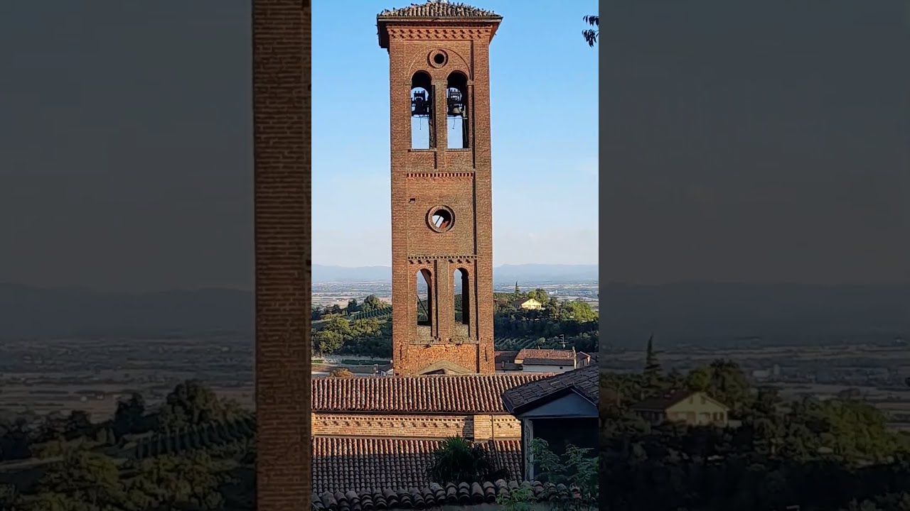 Concerto di campane nel borgo storico di Lu e Cuccaro Monferrato in prov. di Alessandria