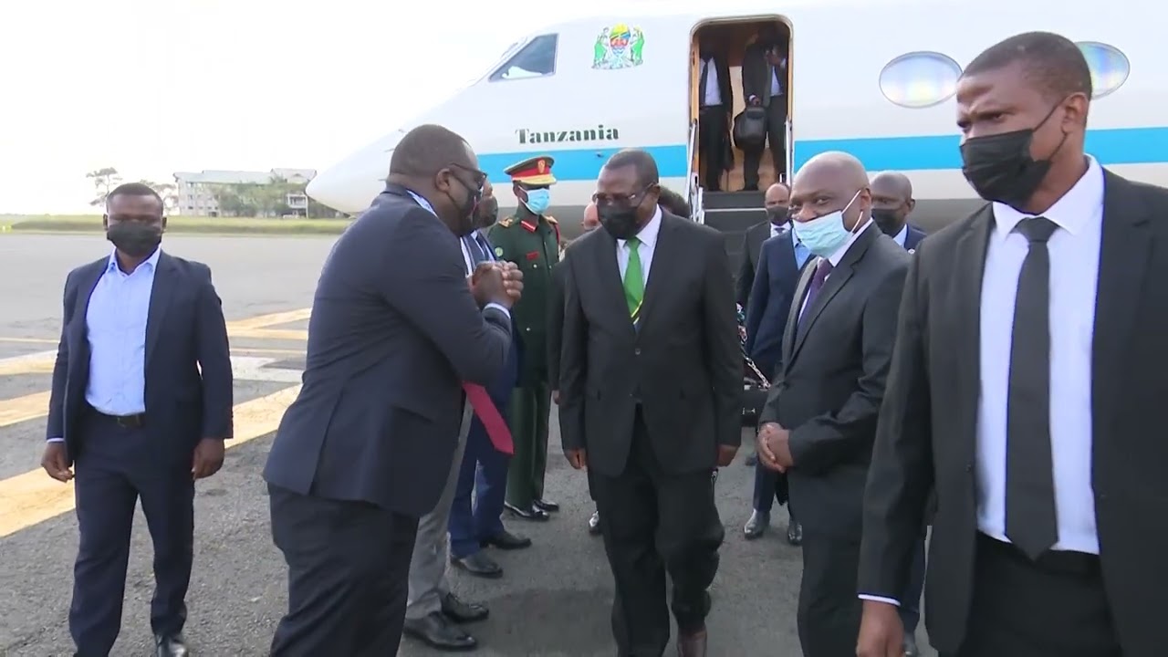 Jinsi Makamu wa Rais alivyotua uwanja wa ndege Kenya