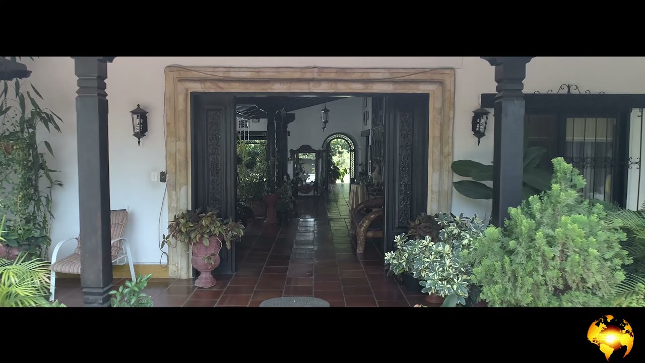 Hermosa casa colonial en venta Ciudad jardin. Cali