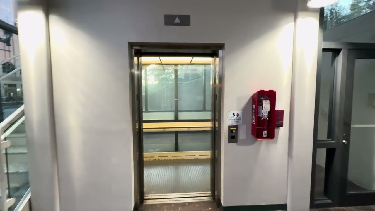 Schindler MT Hydraulic Elevator @ Market Square Walkway Roanoke, VA
