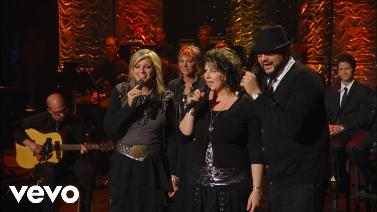 The Isaacs - Mama's Teaching Angels How to Sing [Live] ft. The Isaacs
