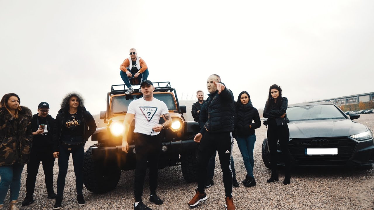 ADEK WWA ft. AMSTER - SIADAM DO RAPU (prod. LEZTER)