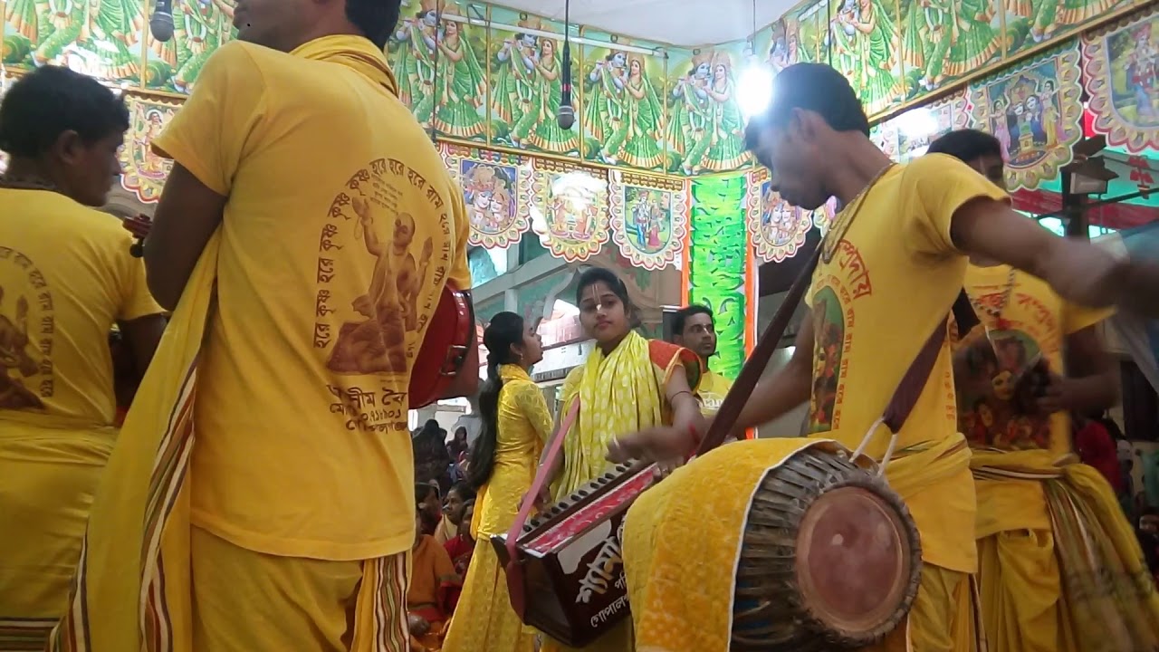 Sham Puja Somproday || Bangla Eknam Kirton || Hare Krishna ||