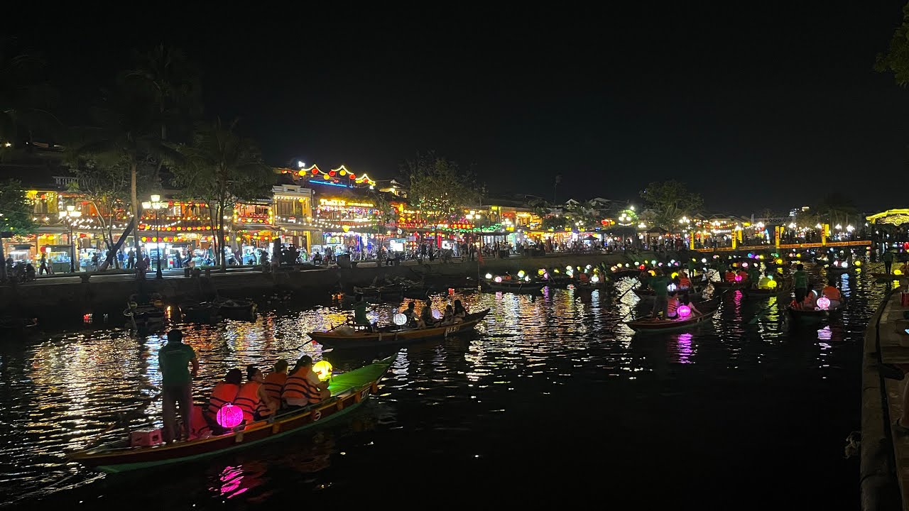Sightseeing in Vietnam 