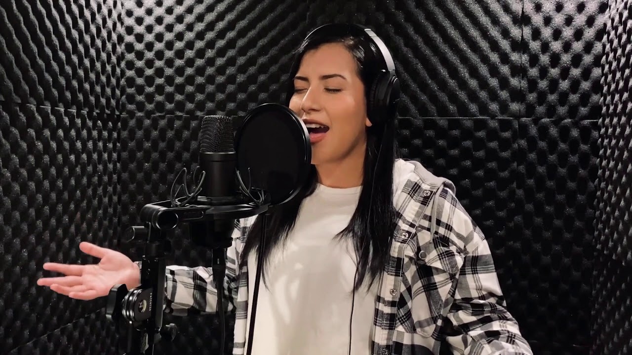 EL NO PERECI&Oacute; - JULISSA // Cover - Rebeca Luna