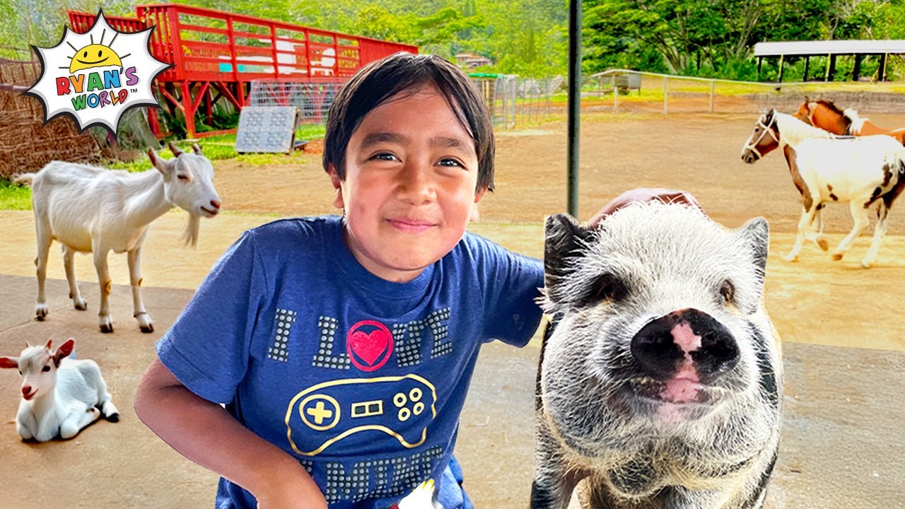 Ryan, Emma, & Kate's Petting Zoo Adventures!