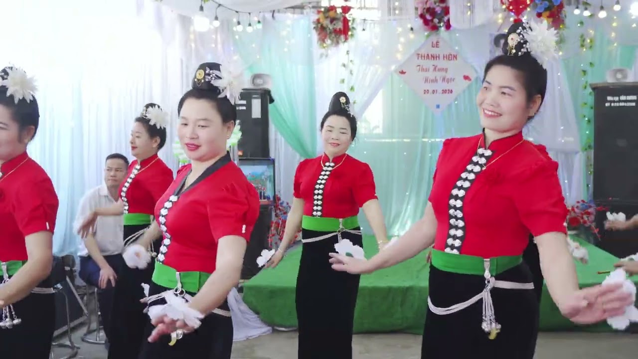 Hoa Ban Mờ Trắng ĐVN Hồng Líu