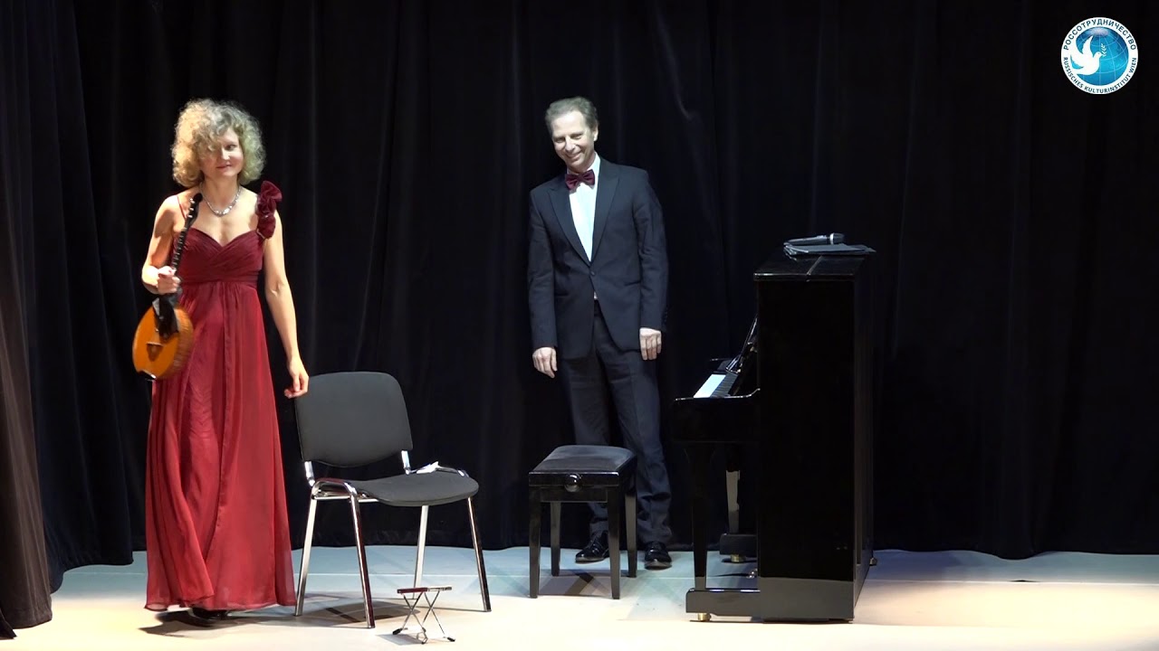 Natalja Antschutina (Domra) und Lothar Freund (Klavier)