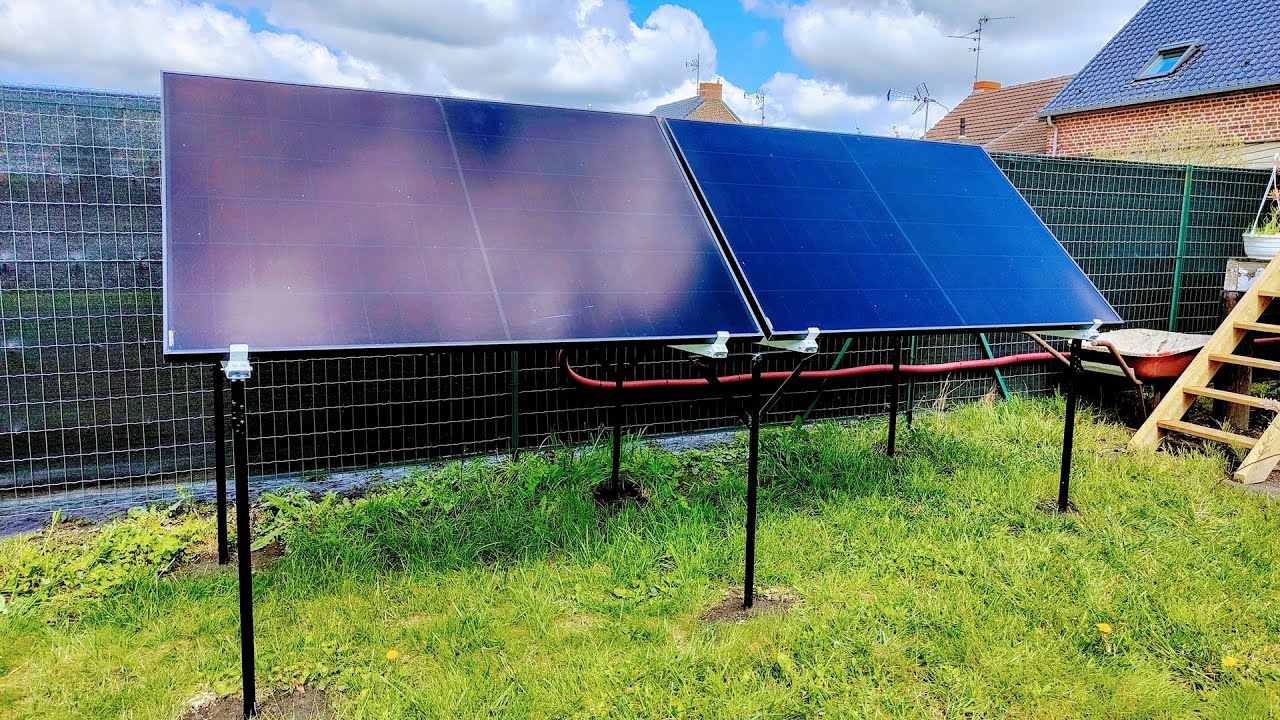 Fabriquer des supports de panneaux solaires économiques avec des piquets de grillage