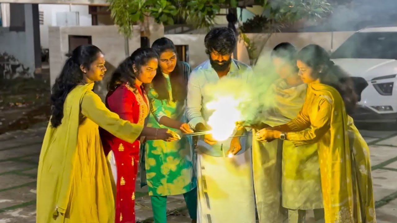 Actor Soori Diwali Celebration Video with his whole Joint family 😍 | Kollywood Celebrities
