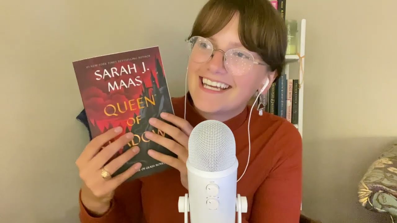 ASMR july reading wrap up 🧚🏼‍♀️📖🤎 (gentle tapping, book gripping, close whispers)