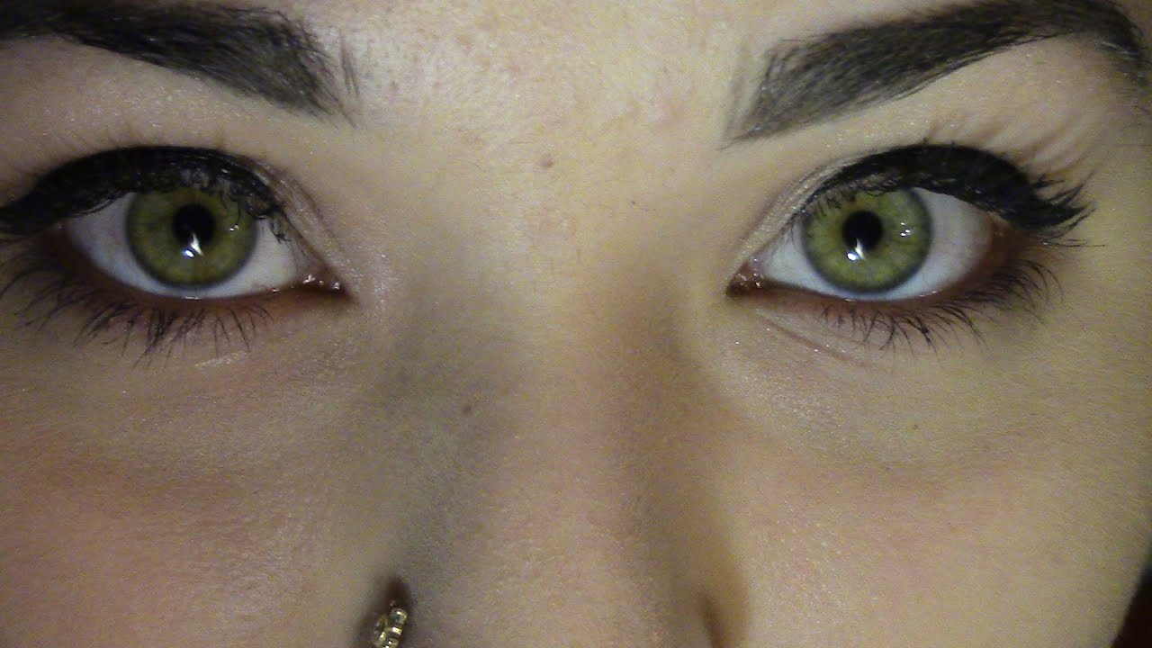 Hypnotizing Eye Fixation // Positive Affirmations Ear to Ear ASMR