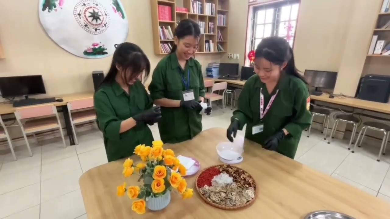 NN27_THPT Lê Quý Đôn_SẢN XUẤT TRÀ CỦ SEN THỰC DƯỠNG TỪ NÔNG SẢN ĐỊA PHƯƠNG