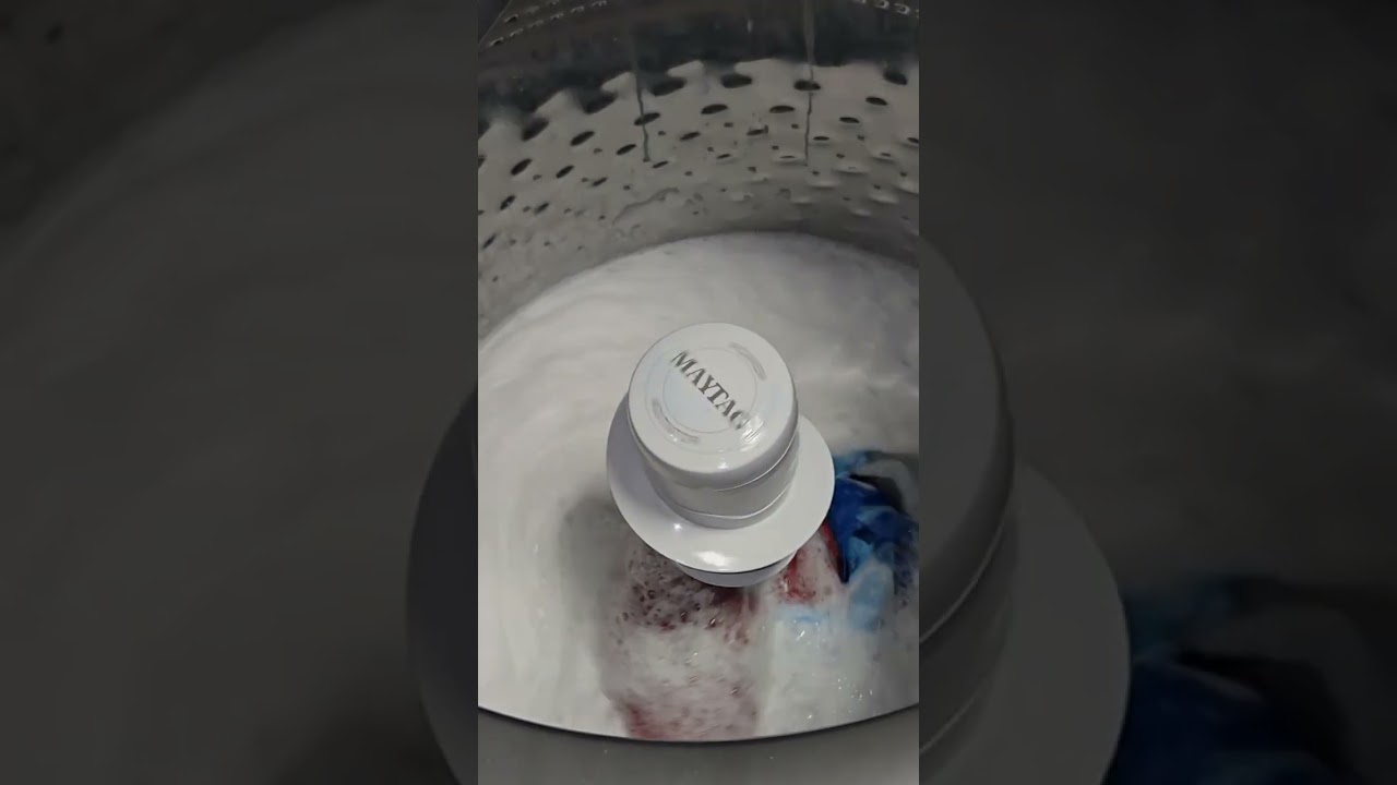 No sponge squeezing just watching the agitator do its thing. #fyp #asmr #laundry 